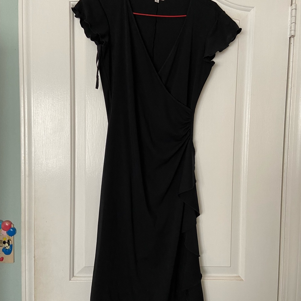 Black simple dress
